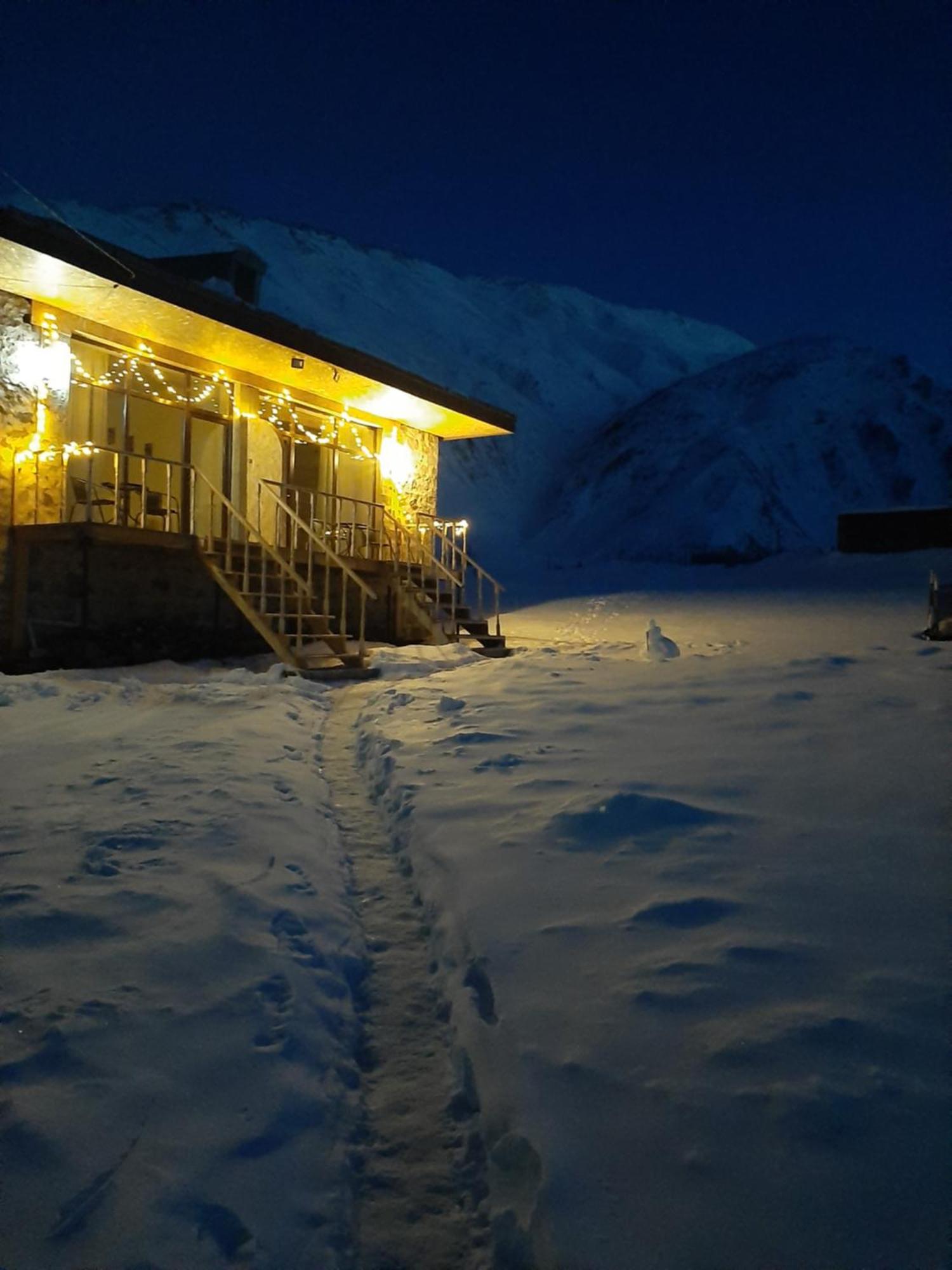 Hotel Terkhena à Kazbegi Extérieur photo