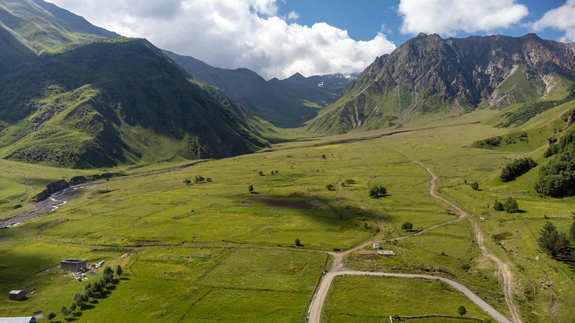 Hotel Terkhena à Kazbegi Extérieur photo